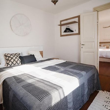 White Shutters House Villa Рисан Екстериор снимка